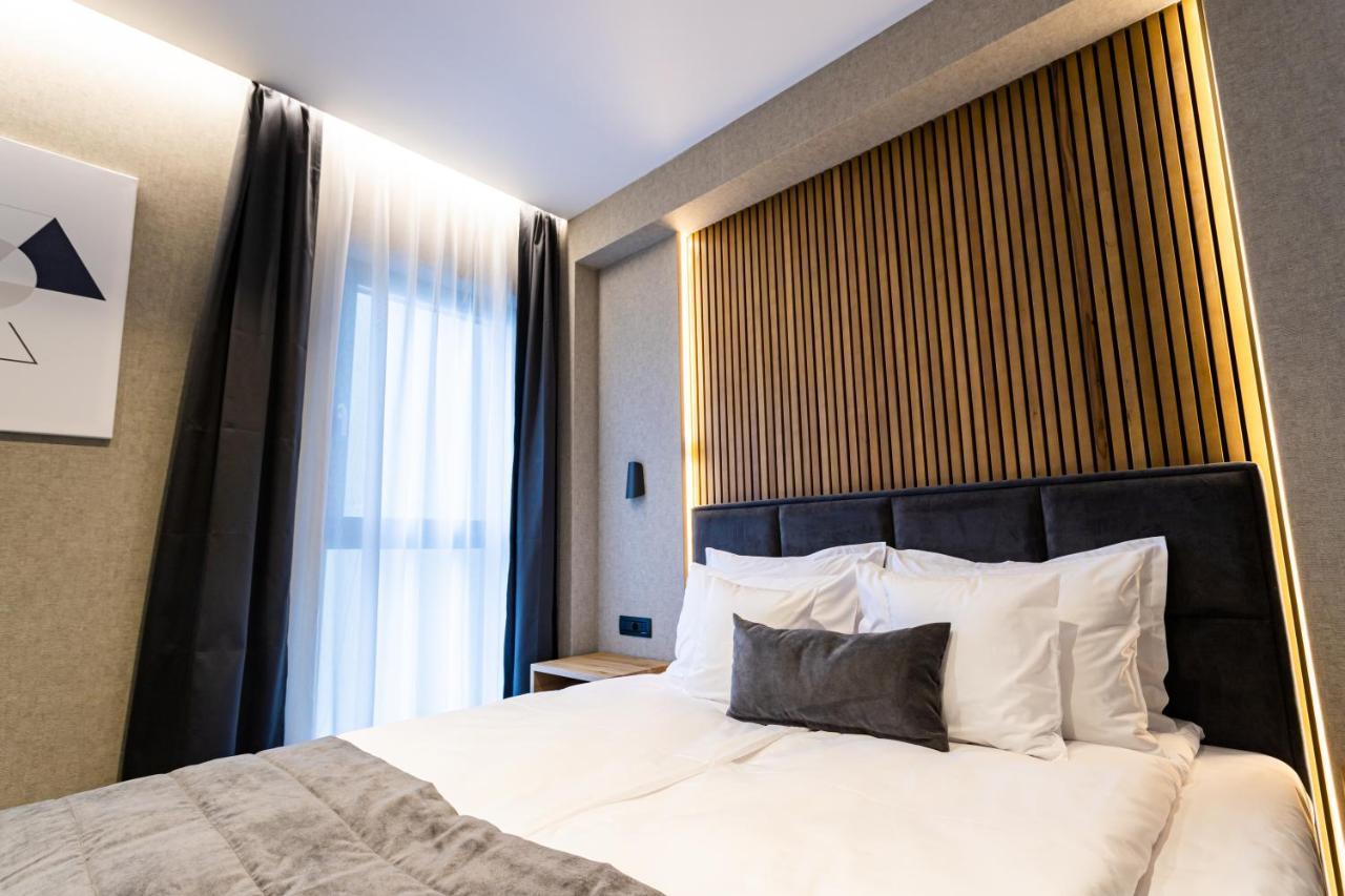 Hugo Hotel Satu Mare Buitenkant foto